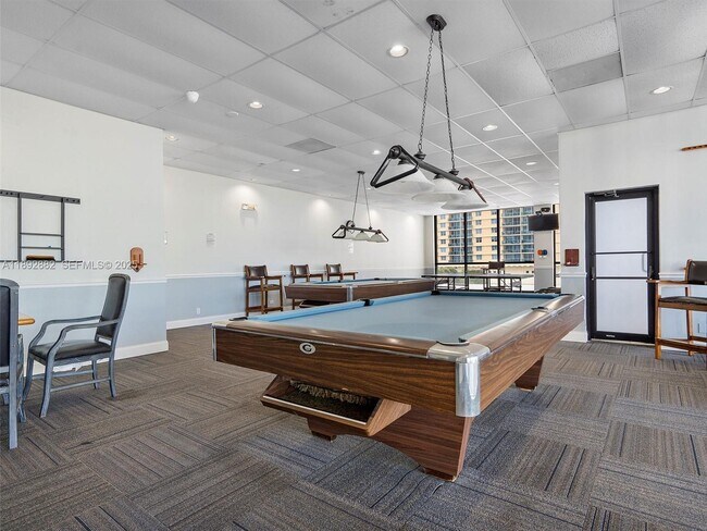 Building Photo - 2101 S Ocean Dr