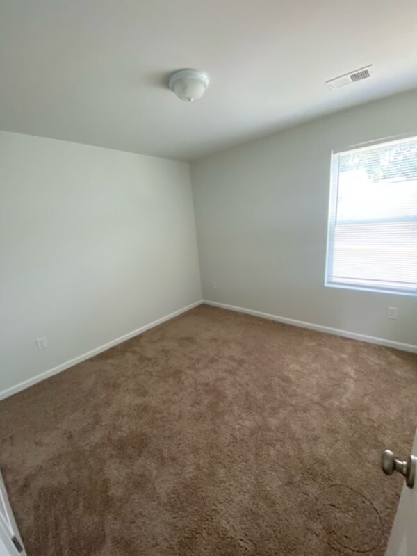 Building Photo - 811 Millsgrove Ct