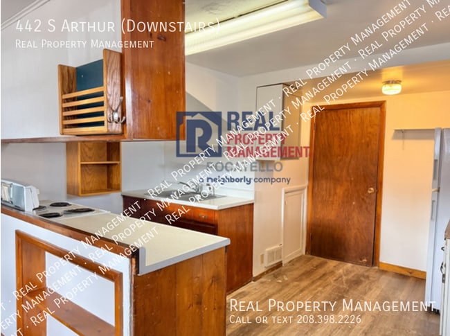 Building Photo - 442 S Arthur Ave