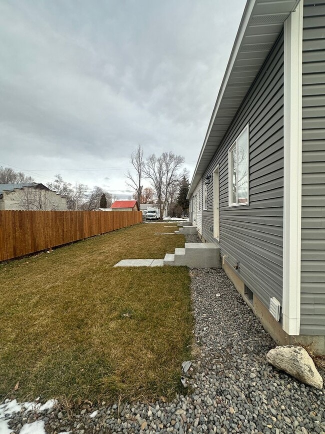 Building Photo - Brand New & Inviting 2 Bedroom, 2 Bathroom Unit in St. Anthony!