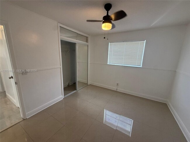 Building Photo - 2100 N 52nd Ave