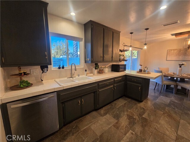 Building Photo - 607 Sixth St