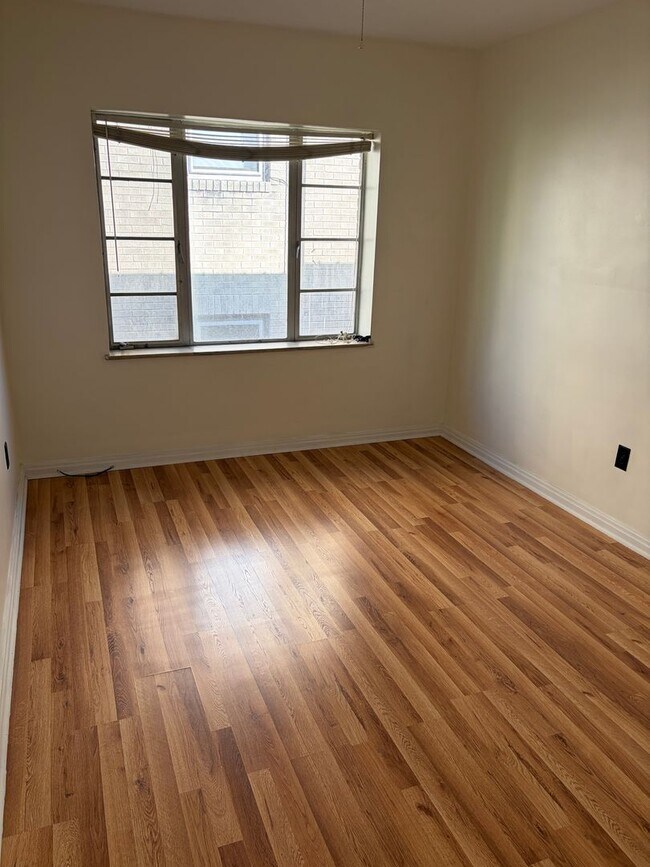 Building Photo - 660 Beech Ave