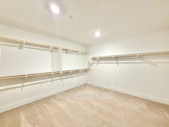 Building Photo - 34390 Coconut Cir