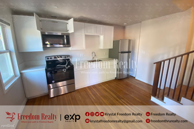 Primary Photo - 3 br, 2 bath Triplex - 1765 Los Feliz Driv...