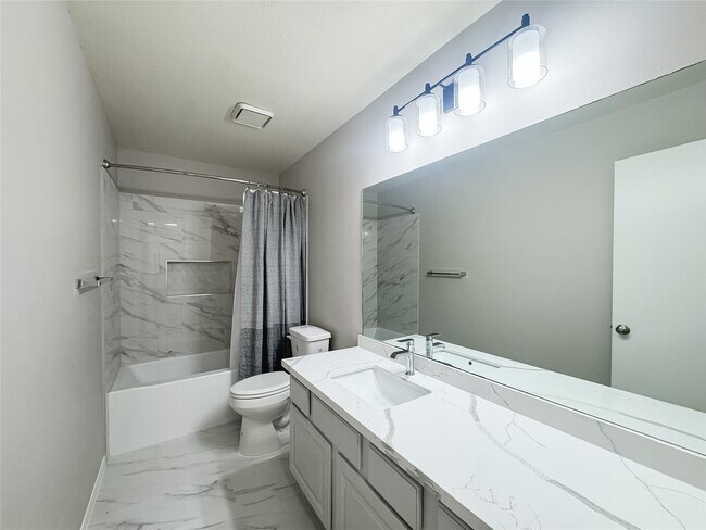 Building Photo - 112 Cove Point