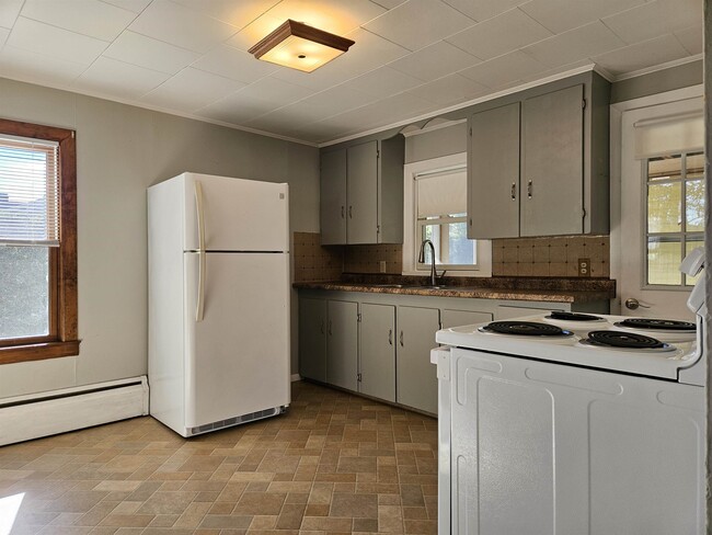 Building Photo - 16 McKenzie Dr