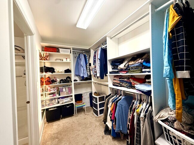 Building Photo - 2938 Peachtree Cir