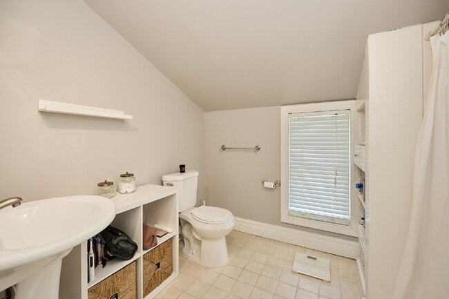 Building Photo - 4BR SW Minneapolis Rental w/EnSuite + Walk to Lake Harriet + April 1 Move-In + Pet Friendly