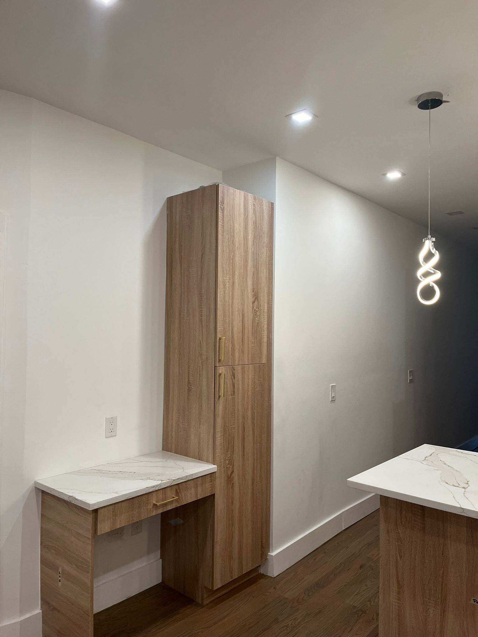 Building Photo - 232 Van Horne St