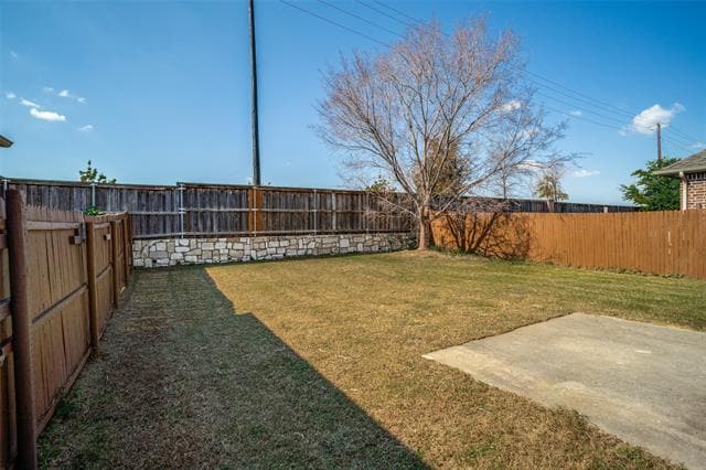 Building Photo - 209 Red Hawk Pl