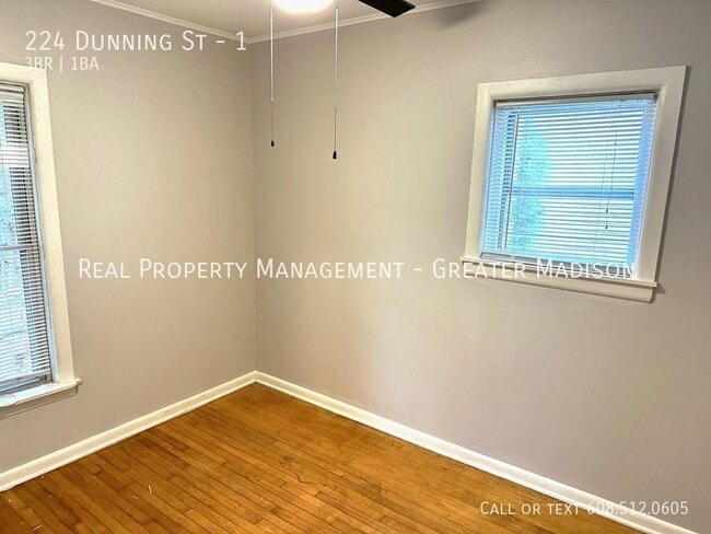 Building Photo - 224 Dunning St