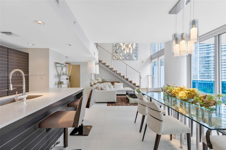 Building Photo - 200 Biscayne Boulevard Way