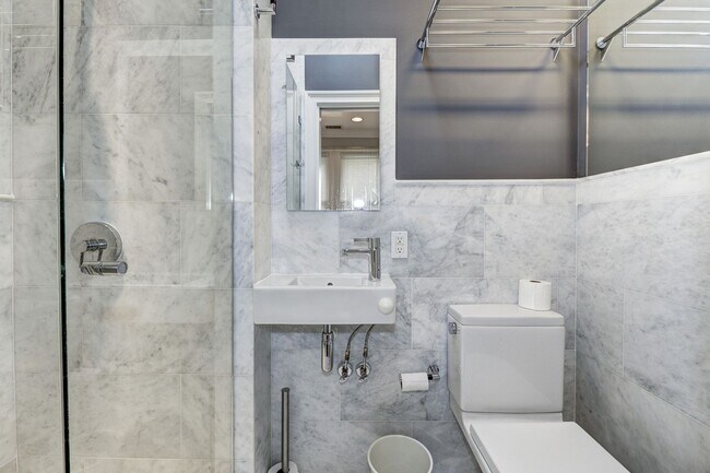 Building Photo - Renovated Contemporary - Available FURNISHED or unfurnished RENTAL
