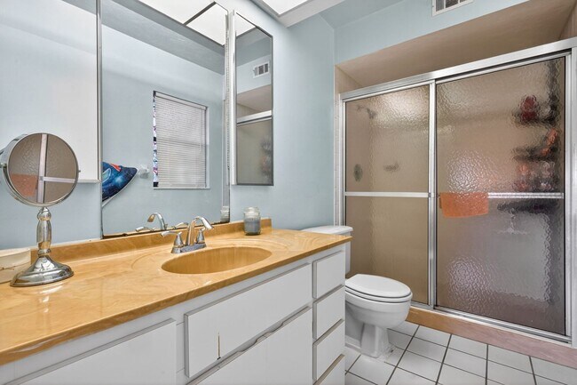 Building Photo - 4728 Orange Grove Blvd