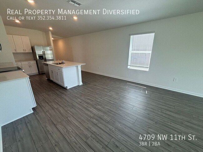 Building Photo - 4709 NW 11th St