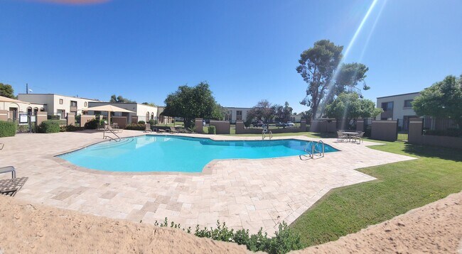 Building Photo - Scottsdale