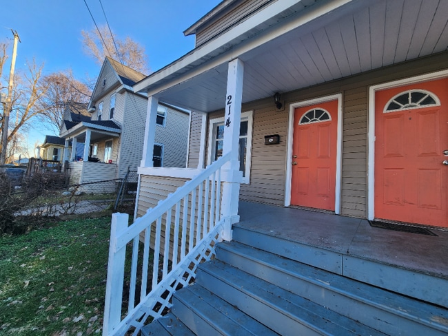 Building Photo - 214 E Belmont St