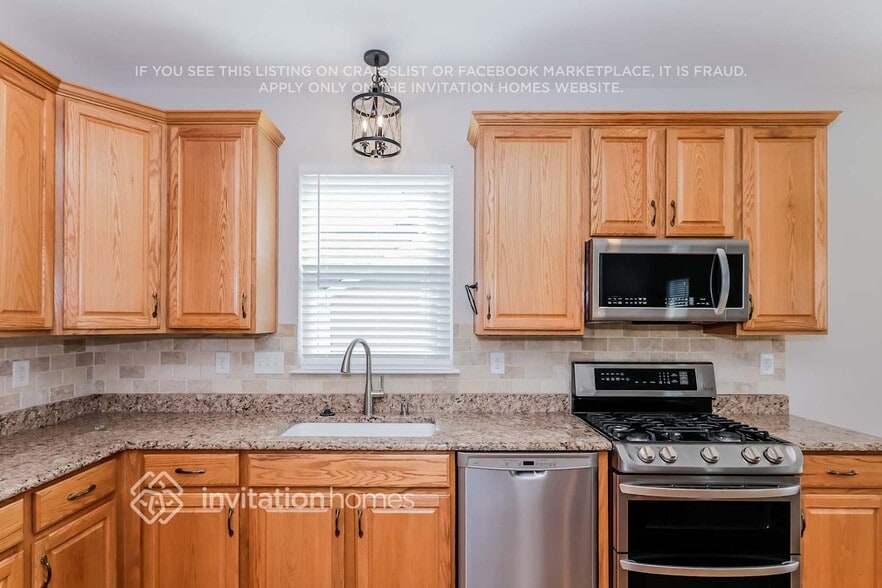 Building Photo - 3814 Planters Watch Dr