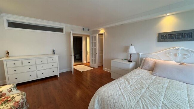 Building Photo - 3430 Galt Ocean Dr