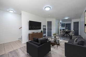 Building Photo - 955 Leroy St