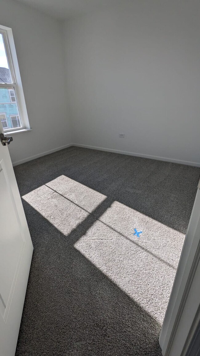 Building Photo - 12383 Tinsley St