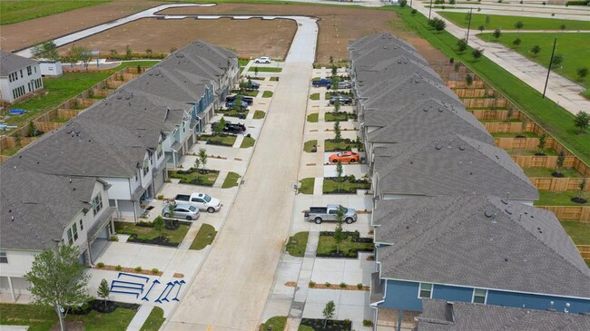 Building Photo - 4022 Balboa Dr