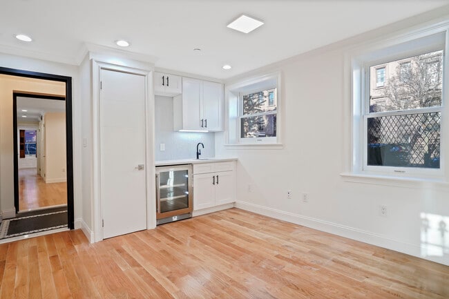 Building Photo - 1 Cambridge Pl