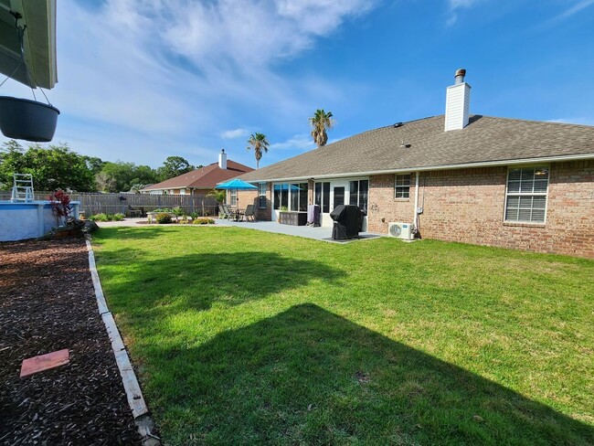 Building Photo - Breathtaking 4/3 Perdido Home, 2,700 sq ft...