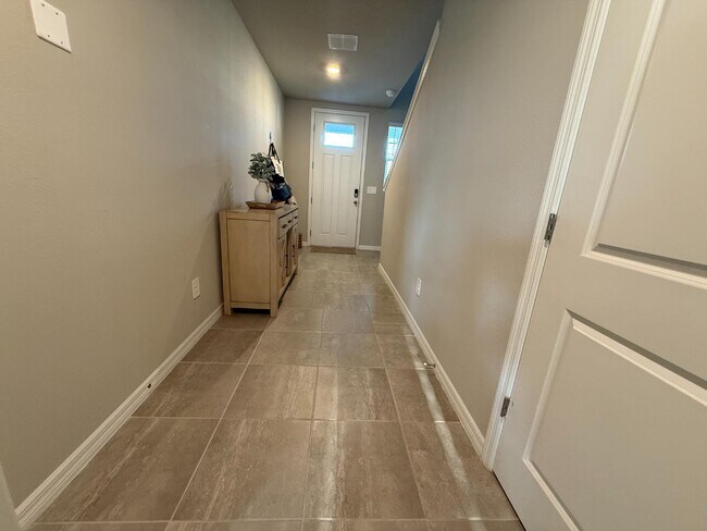 Building Photo - 3919 Radiant Mountain Dr