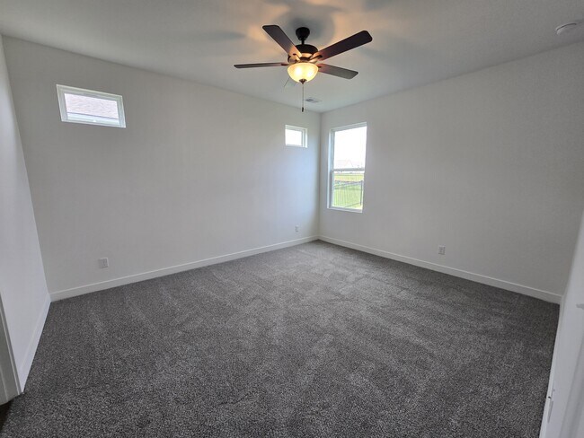 Building Photo - 12427 S Aspen Ln