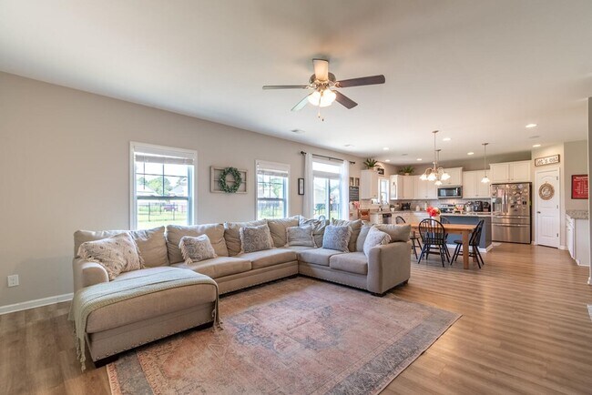 Building Photo - 510 Kittiwake Ln