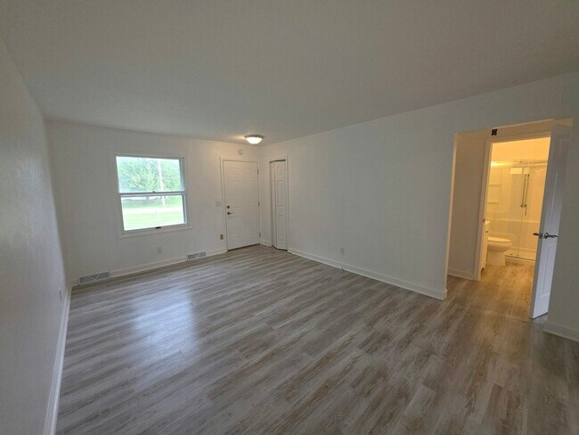 Building Photo - 601 Rizek Dr