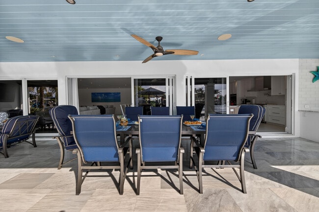 Building Photo - 3109 NE 42nd Ct