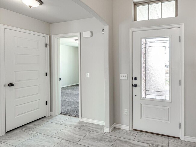 Building Photo - 526 Cherrybark Dr