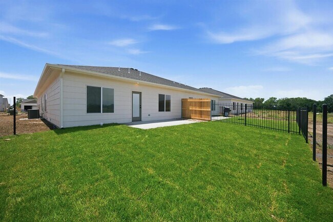 Building Photo - 119 N Mendocino Ct
