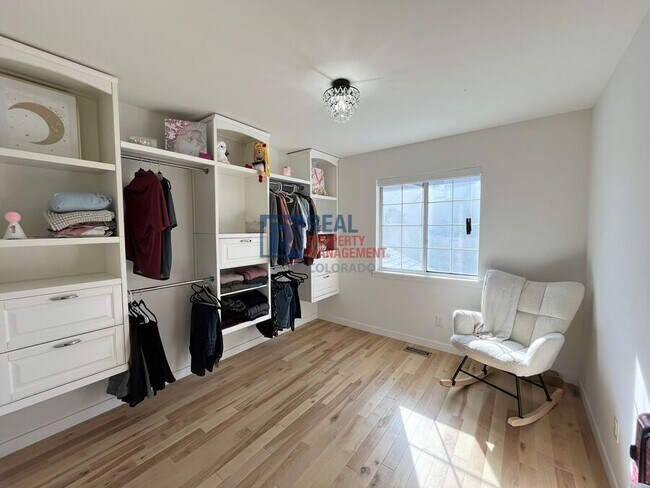 Building Photo - 3673 E 133rd Ct