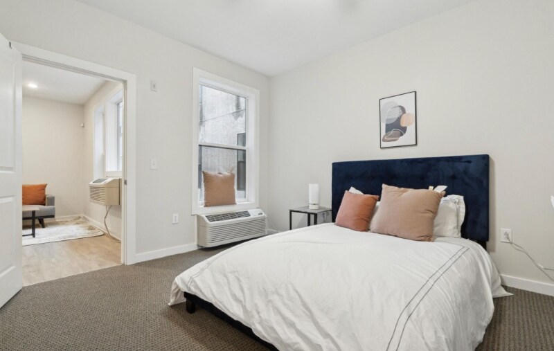 Building Photo - 1522-1532 W Girard Ave