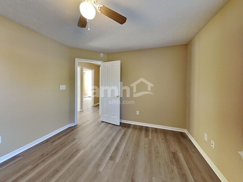 Building Photo - 5948 Doverton Dr