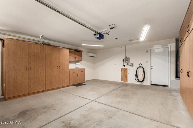 Building Photo - 1444 E Baker Dr