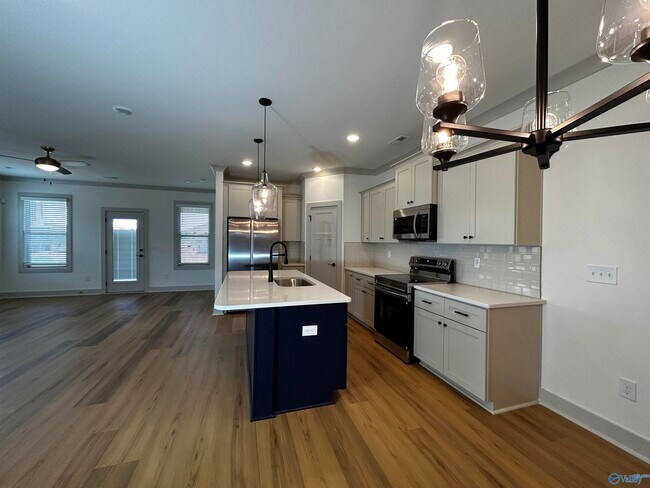 Building Photo - 209 Emma Harris Cir