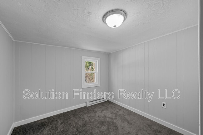 Building Photo - 42 N Main St