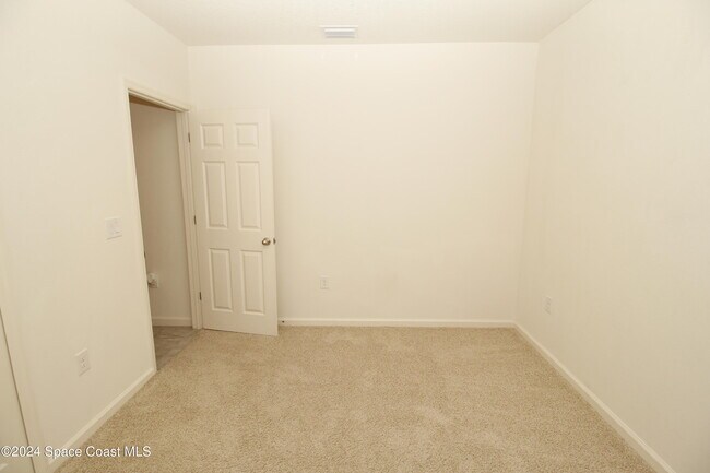 Building Photo - 4596 Broomsedge Cir