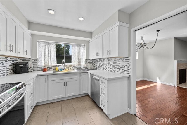 Building Photo - 1209 S Orange Grove Blvd