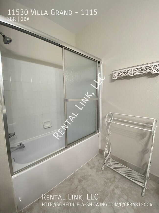 Building Photo - 11530 Villa Grand