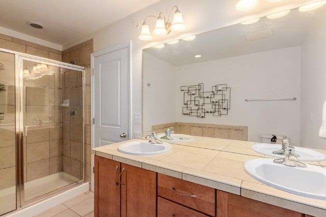 Building Photo - A contemporary 1826 sq ft. 3 Bedroom / 3 Bath Belmar Townhome for rent