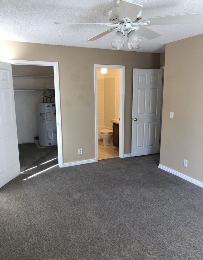 Building Photo - Two Bed, Two Bath Lakewood Condo Available...