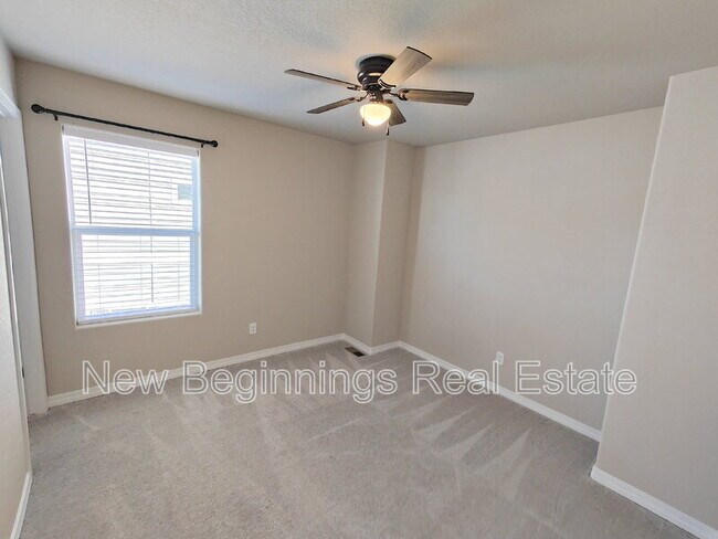 Building Photo - 6045 Inman Vw