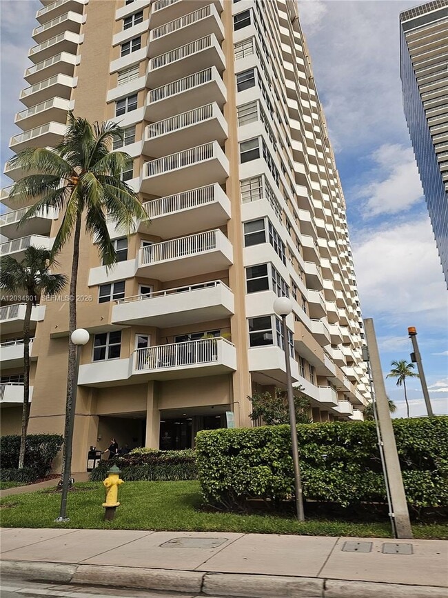 Building Photo - 1980 S Ocean Dr
