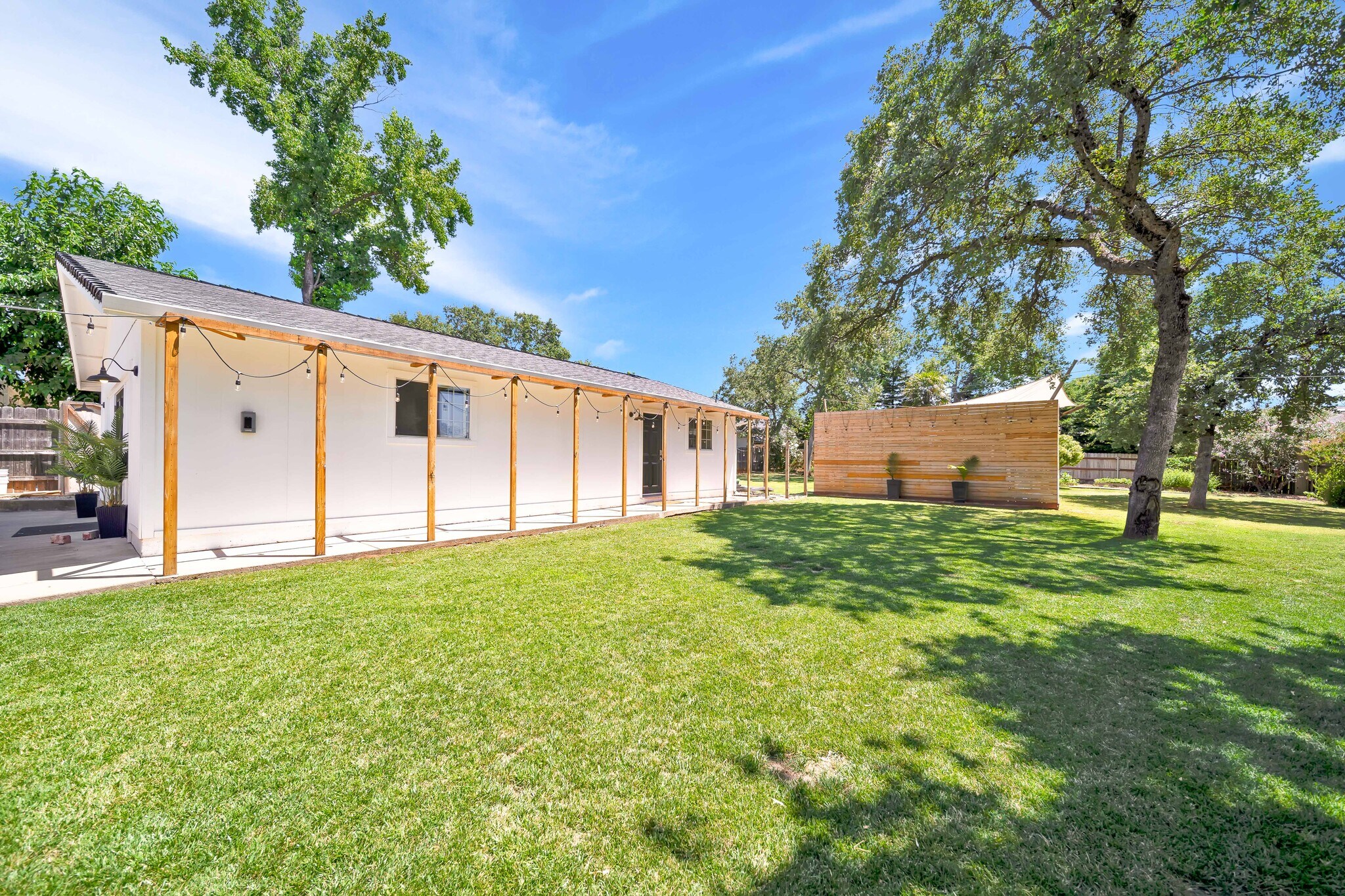 Detached guesthouse - 3075 Forest Hills Dr